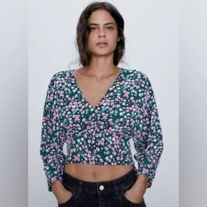 Zara small Floral V-Neck Blouse - Pink and Green